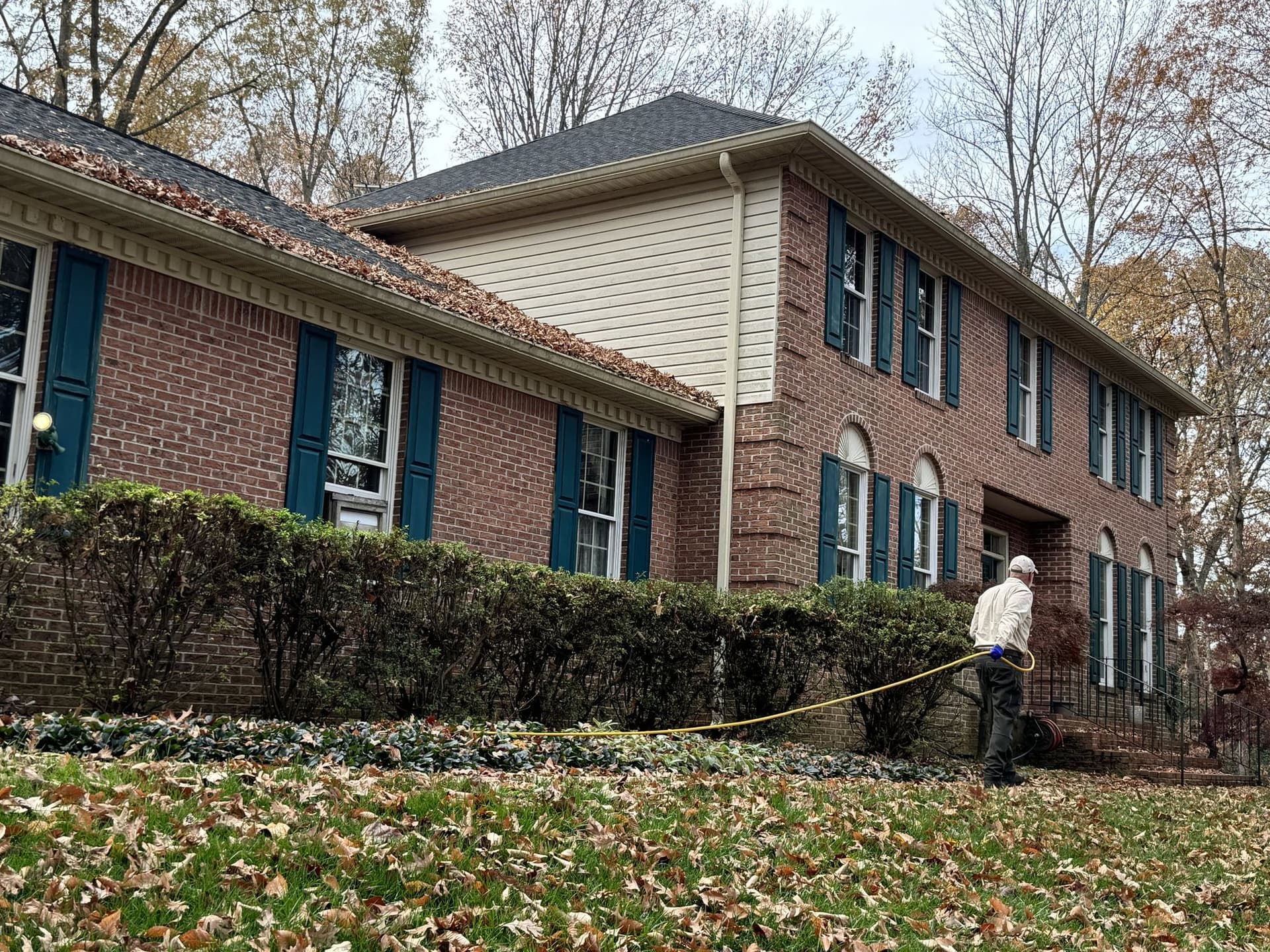A Planet Friendly Pest Control technician performing an exterior treatment near Issue MD